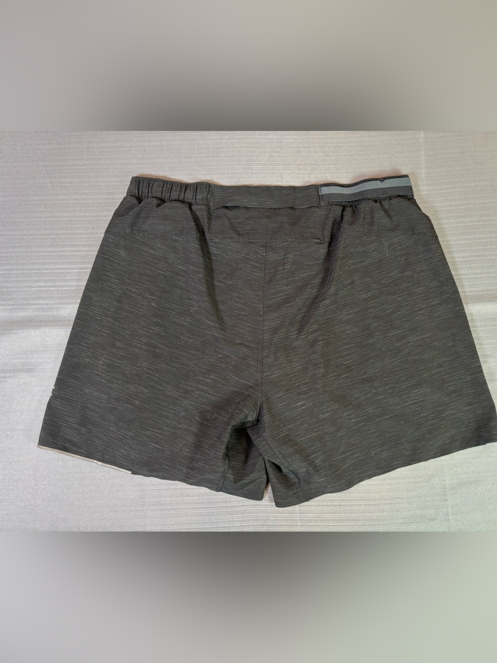 Lululemon T.H.E. Short 9” Lined Men’s XXL Heathered Black Training Gym Shorts - Picture 2 of 7